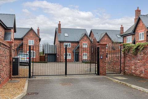 undefined, Knutsford Road, Cranage, CW4