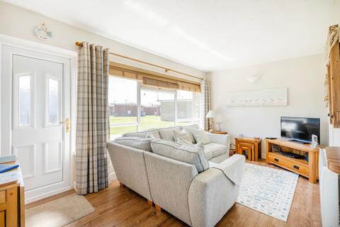 2 bedroom chalet for sale, Coast Road, Walcott