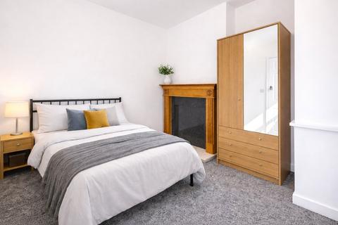 6 bedroom terraced house to rent, Filton Avenue, Filton, Bristol, BS34