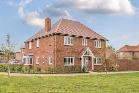 5 bedroom detached house for sale, Tring Road, Wilstone, Tring