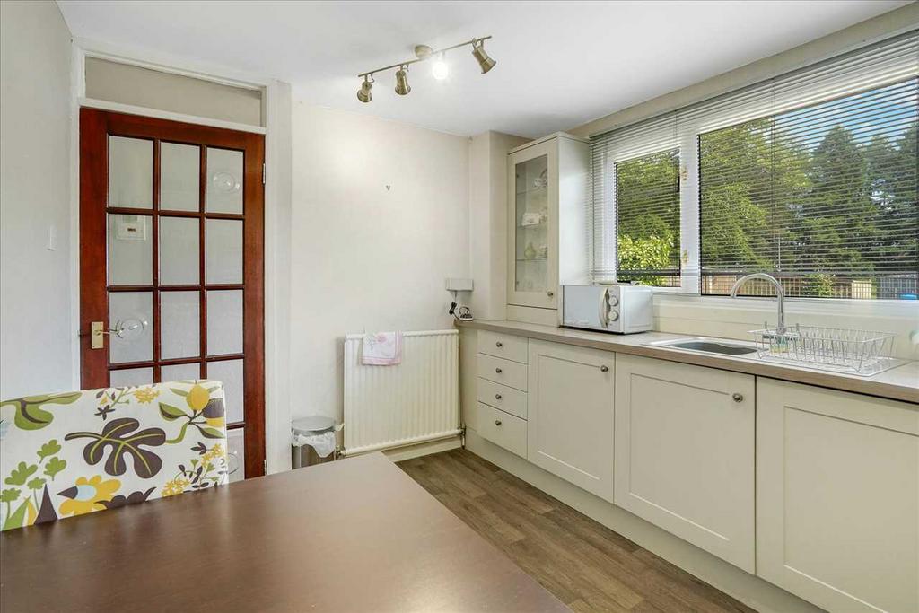 Kitchen Dining (2)