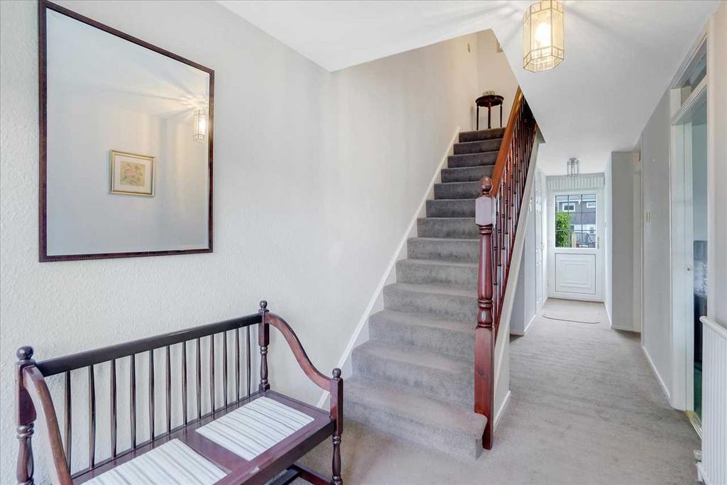 Entrance Hallway (2)