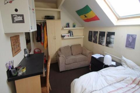 4 bedroom house to rent, Hessle Terrace, Leeds LS6