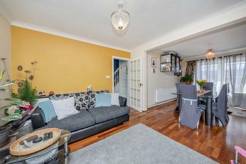 3 Smallberry Avenue, Isleworth, TW7 6QL