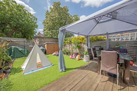 3 Smallberry Avenue, Isleworth, TW7 6QL