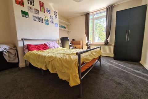 4 bedroom house to rent, Victoria Road, Leeds LS6