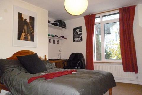 4 bedroom house to rent, Victoria Road, Leeds LS6