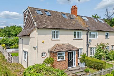 17 Red Oaks Mead, Theydon Bois, Epping, CM16 7LA