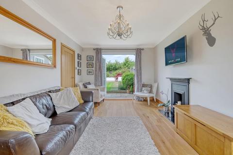 17 Red Oaks Mead, Theydon Bois, Epping, CM16 7LA