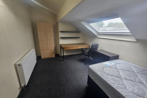 4 bedroom house to rent, Norwood Place, Leeds LS6