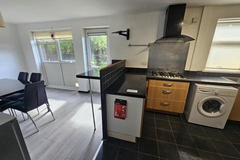 undefined, Rillbank Lane, Leeds LS3