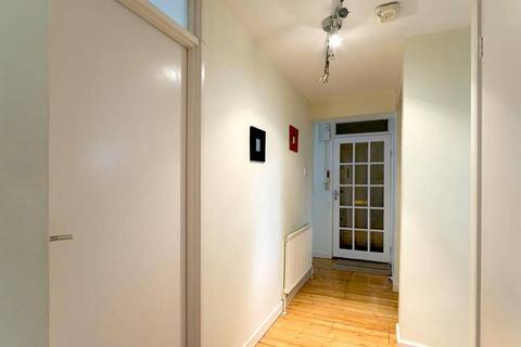 undefined, Brick Farm Close, Kew, Richmond, TW9