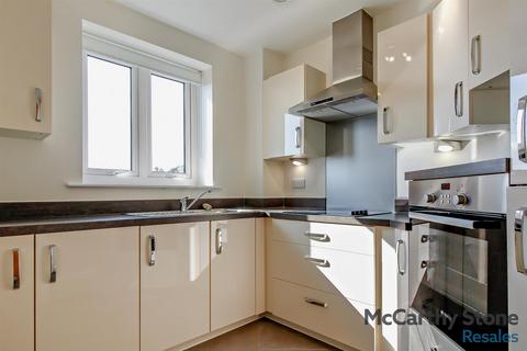 1 bedroom apartment for sale, Plas Glanrafon, Bangor Road, Benllech, Tyn-y-Gongl, Anglesey, Gwynedd, LL74 8TF