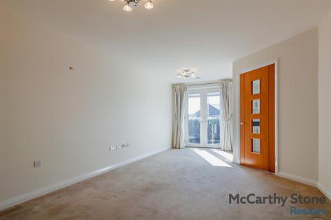 1 bedroom apartment for sale, Plas Glanrafon, Bangor Road, Benllech, Tyn-y-Gongl, Anglesey, Gwynedd, LL74 8TF