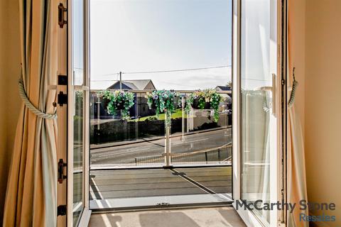 1 bedroom apartment for sale, Plas Glanrafon, Bangor Road, Benllech, Tyn-y-Gongl, Anglesey, Gwynedd, LL74 8TF