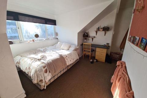 4 bedroom house to rent, Ashville Road, Leeds LS6