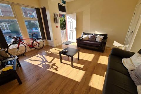 4 bedroom house to rent, Headingley Mount, Leeds LS6