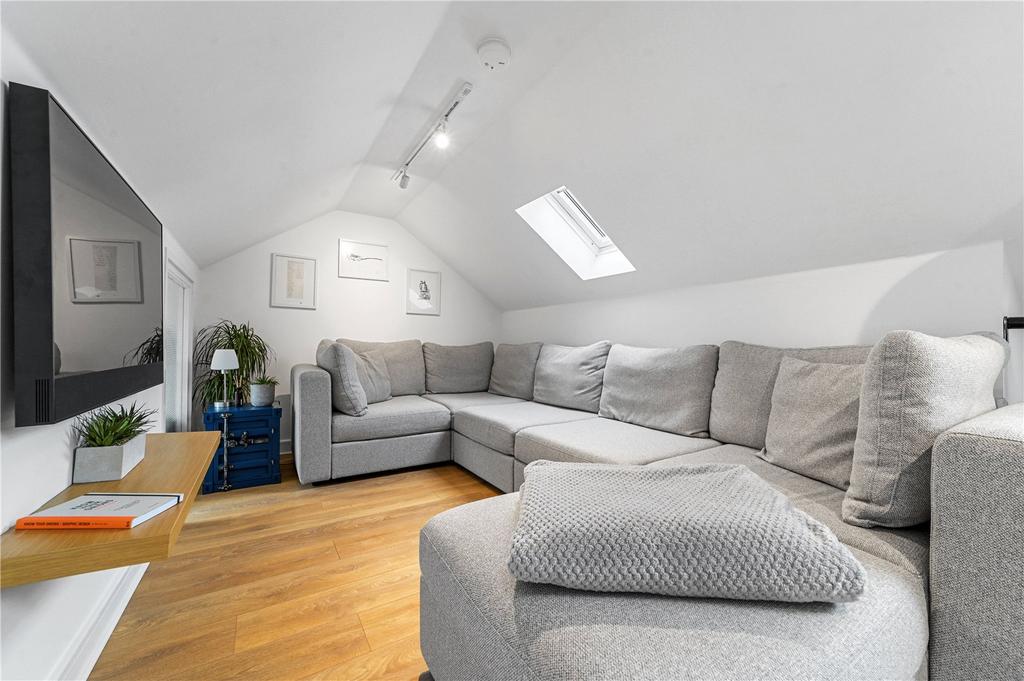 Mezzanine Living Rm