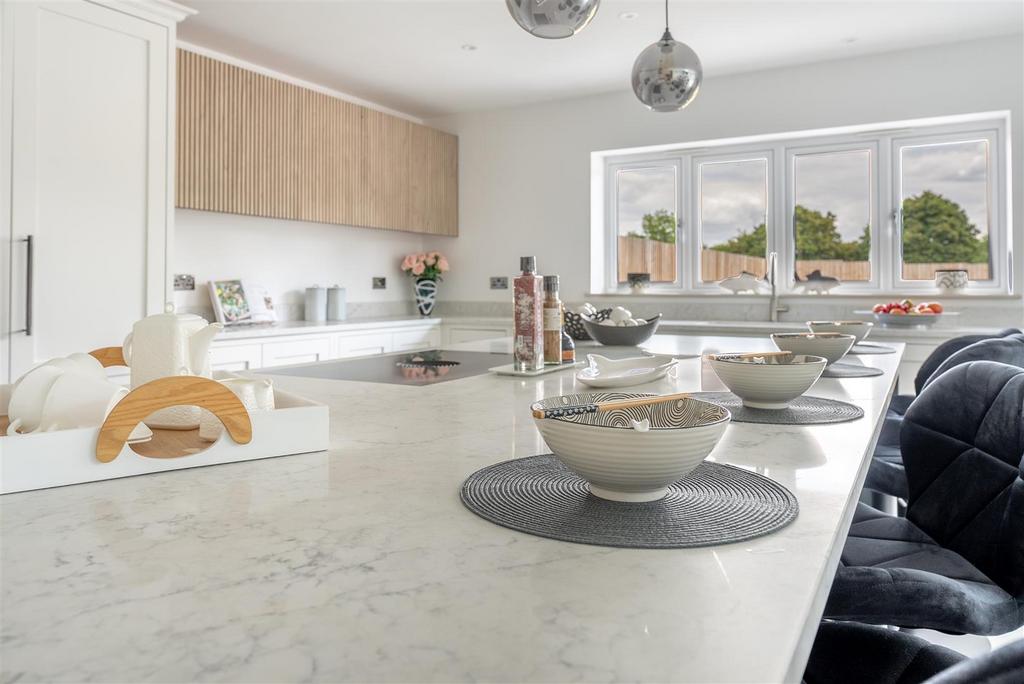 Luxury Kitchen/ Dining/ Entertainment Room
