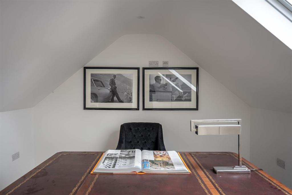 Studio/Office above the Double Garage