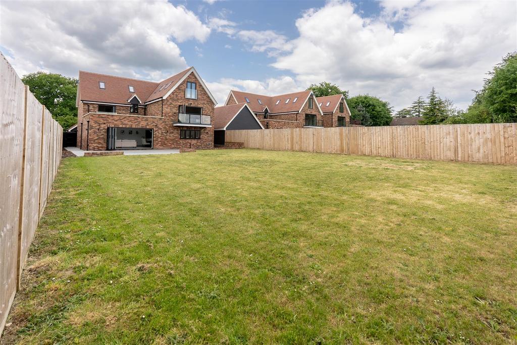 Large Rear Garden