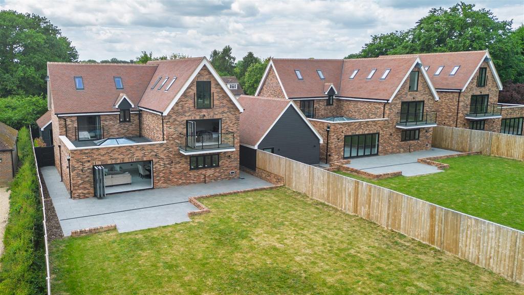 Large Rear Garden