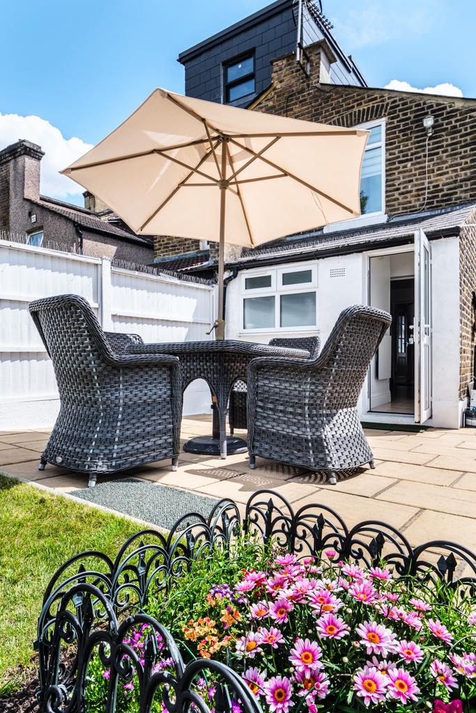 11 nutfield road 23