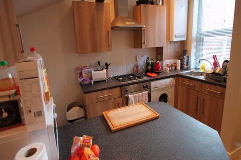 3 bedroom house to rent, Harold Place, Leeds LS6