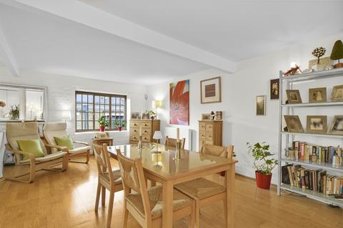 2 bedroom apartment for sale, New Crane Wharf, Wapping E1W