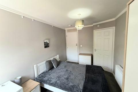 1 bedroom in a house share to rent, Old Wharf, Malinslee, Telford, Shropshire, TF3