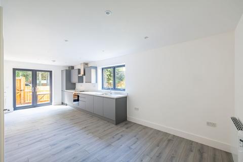 undefined, Whyteleafe Hill, Whyteleafe, CR3