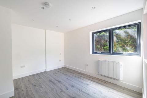 undefined, Whyteleafe Hill, Whyteleafe, CR3