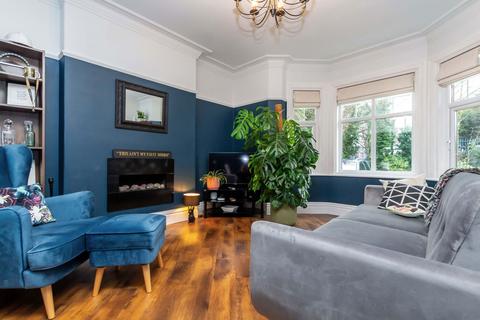 9 Beech Grove, Southport, PR9 7EE