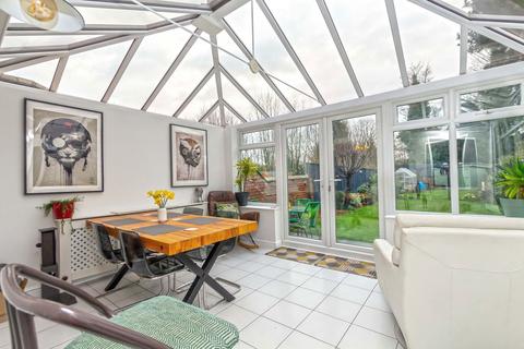 9 Beech Grove, Southport, PR9 7EE