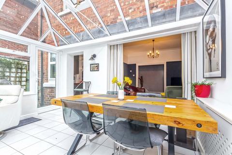 9 Beech Grove, Southport, PR9 7EE