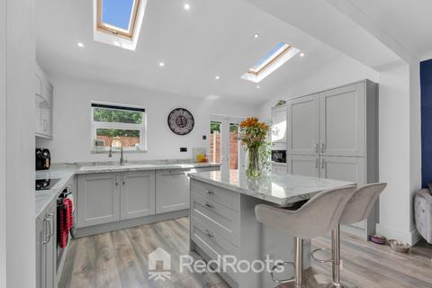 22 Ingleborough Drive, Sprotbrough, Doncaster, DN5 7AD