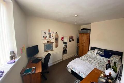 3 bedroom house to rent, Manor Avenue, Leeds LS6