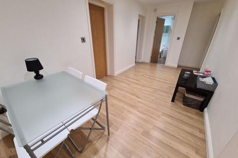 3 bedroom house to rent, Moorland Avenue Hyde Park, Leeds LS6