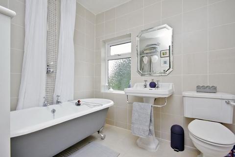 2 bedroom terraced house to rent, Hawthorne Road, Stockton Heath, WA4