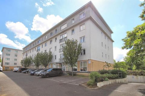 43 Canalside Gardens, Southall, UB2 5TJ