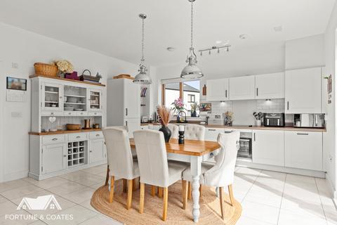1 Blackcap Drive, Newhall, Harlow, CM17 9GJ