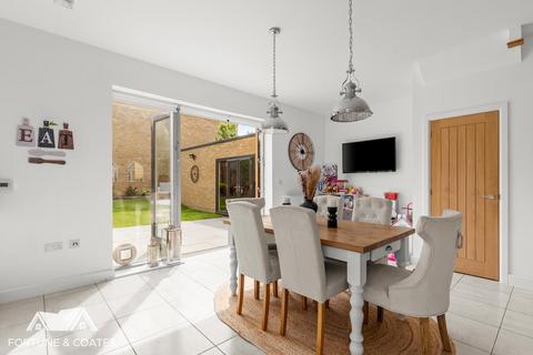1 Blackcap Drive, Newhall, Harlow, CM17 9GJ