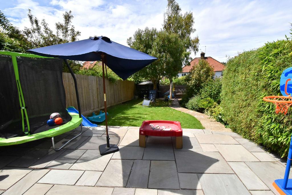 House in London - View 2