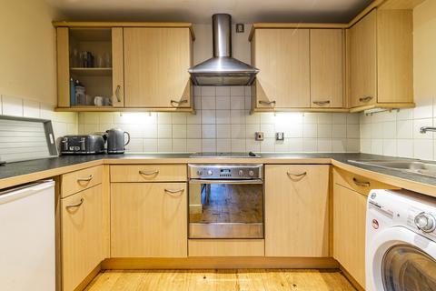 2 bedroom flat to rent, Ropewalk Court, Nottingham NG1