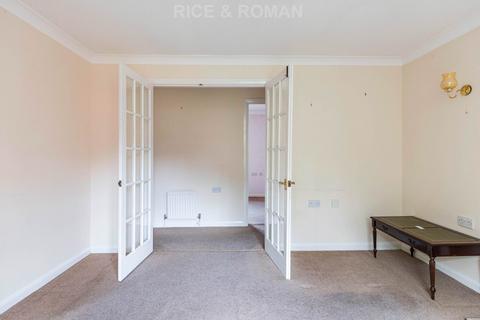 2 bedroom retirement property for sale, Crowthorne RG45