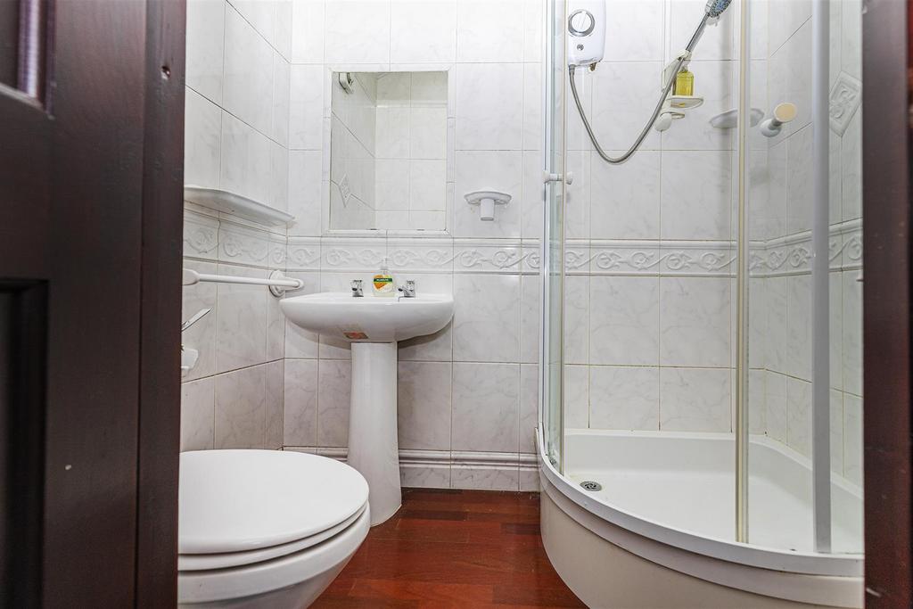 En Suite Shower Room