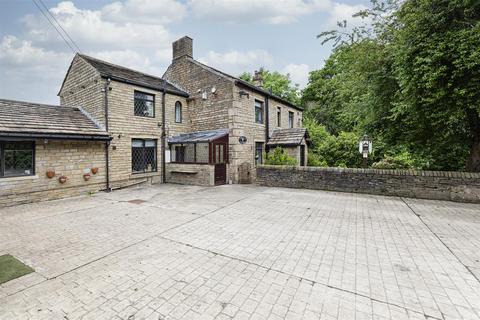 4 bedroom detached house for sale, Shepherds Thorn Lane, Huddersfield HD2