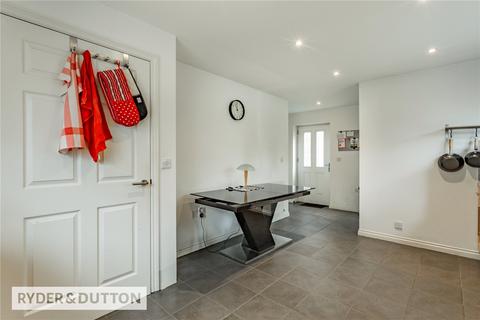 2 Chanters Close, Manchester, M9 6UY
