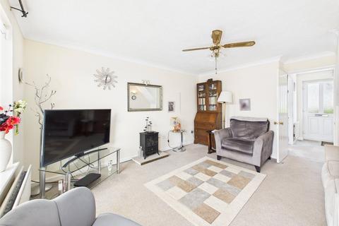 7 Whitewell Close, Barnwood, Gloucester, GL4 3TT