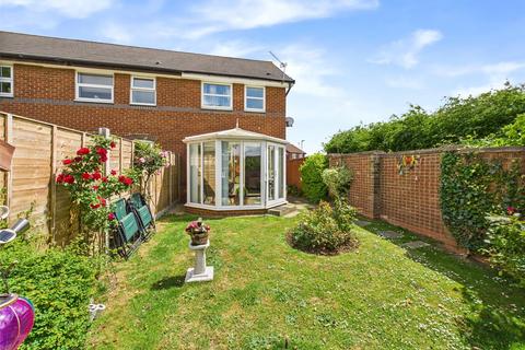 7 Whitewell Close, Barnwood, Gloucester, GL4 3TT